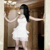 Mezitli'deki Büyüleyici Mavi Gözlü Escort Deniz