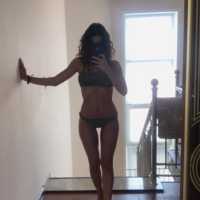 Yenişehir Escort Enfes Dans Gösterisi ile Sizi Büyülüyor!
